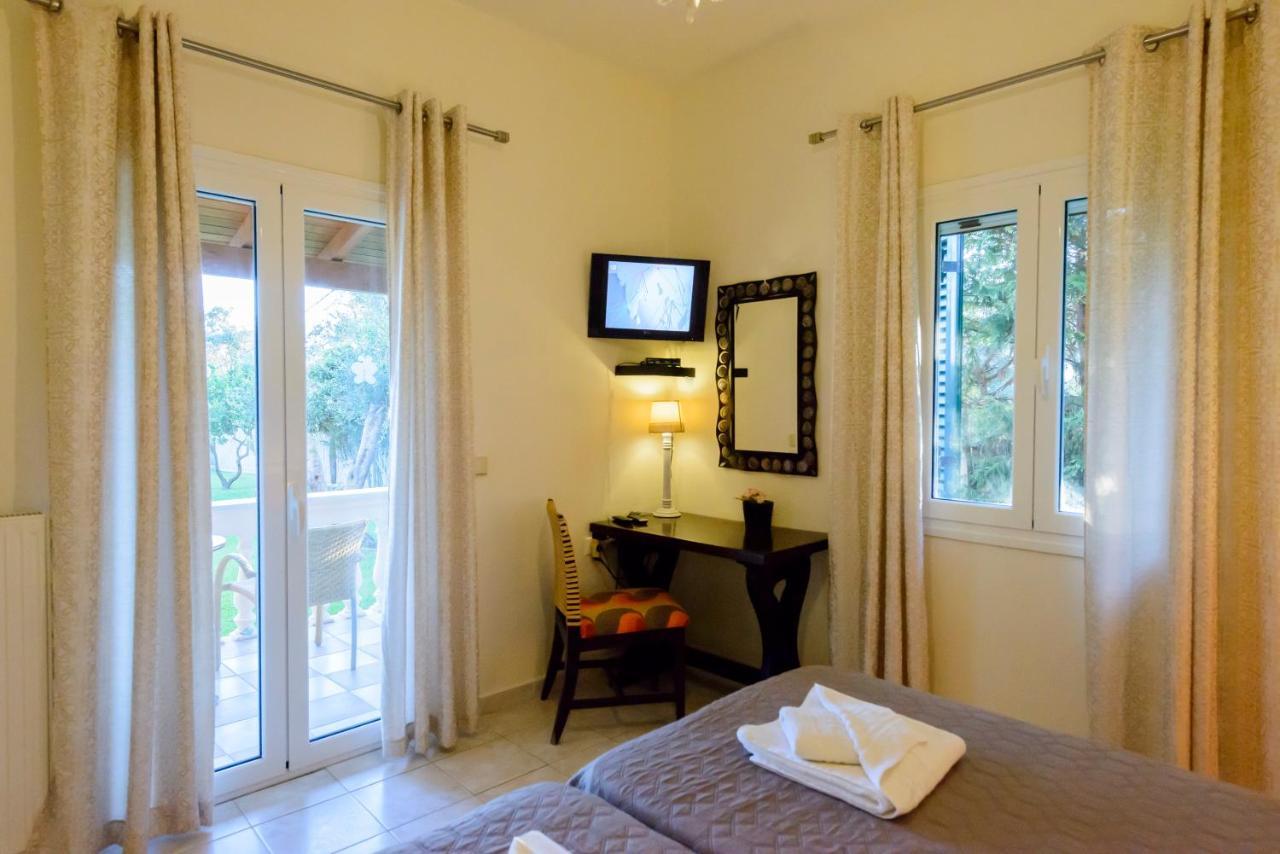 Villa Maxim With Private Pool & Tennis Court Halikounas Экстерьер фото